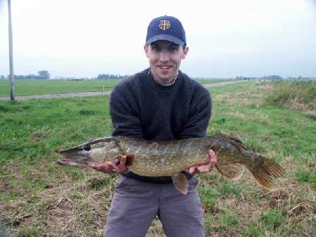 Une femelle de 80cm pêche à la mouche