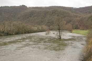 Beaucoup d'eau pour l'ouverture
