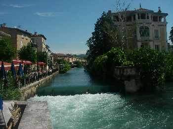 Street fishing in Sorgues